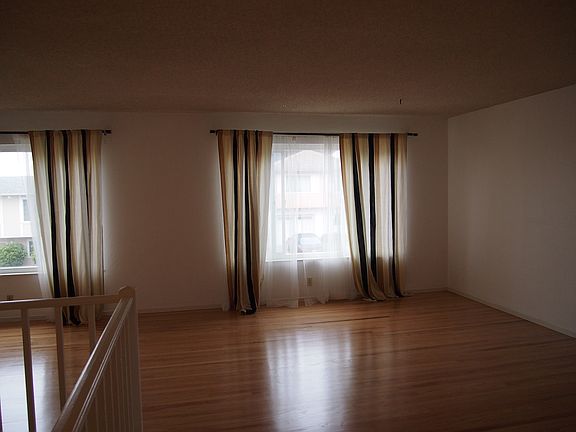 3rd image of 181 Longview Dr