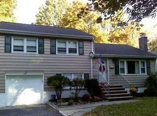 24 Hampton Ter, Livingston, NJ 07039