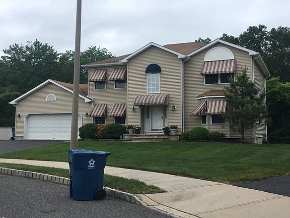 2nd image of 46 Diamond Ln