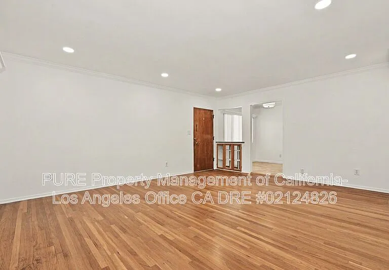 1527 Harvard St #3 — Photo 4