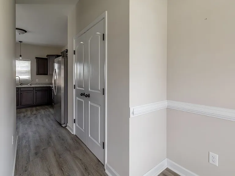 300 Waylon Way — Photo 7