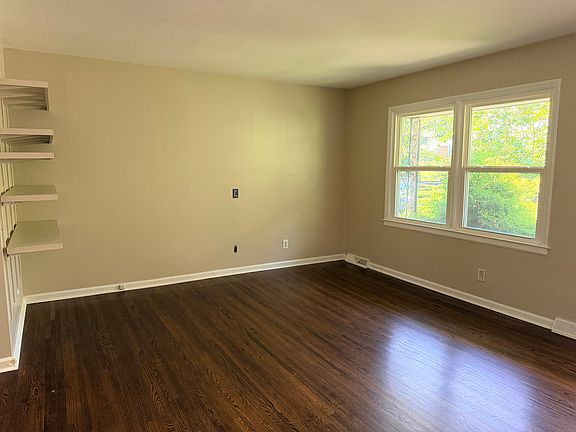3rd image of 6900 Elm Forest Dr