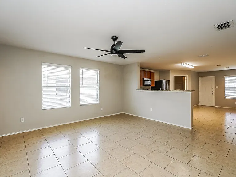 1453 Castle Ridge Rd — Photo 5