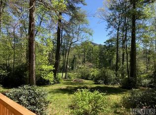 240 Heaton Forest Rd, Cashiers, NC 28717