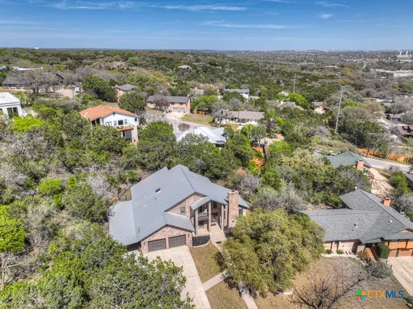 7 Moss Rock Dr, New Braunfels, TX 78130