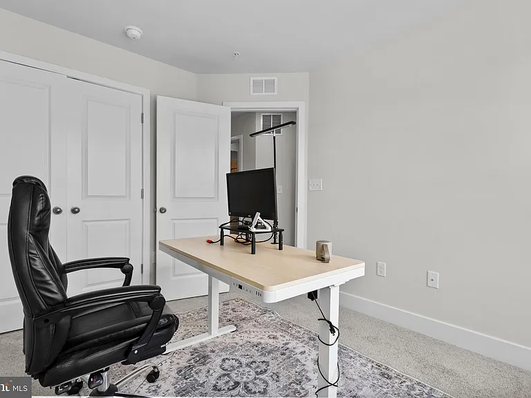 10893 Drummond Pl — Photo 20