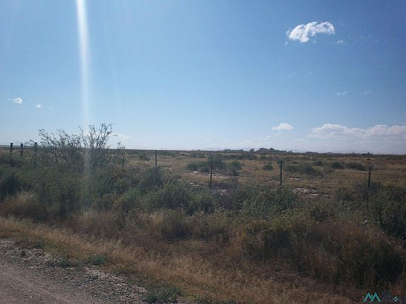 3rd image of Unicorn Rd SE