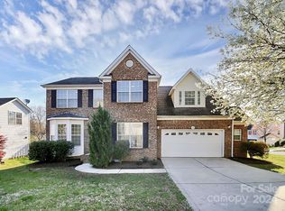 4702 Keeneland Ln, Charlotte, NC 28216
