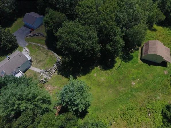 1846 E Wallum Lake Rd, Pascoag, RI 02859