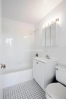 Rented by Mirador Real Estate | media 15