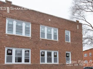 3903 W Shakespeare Ave #2E, Chicago, IL 60647