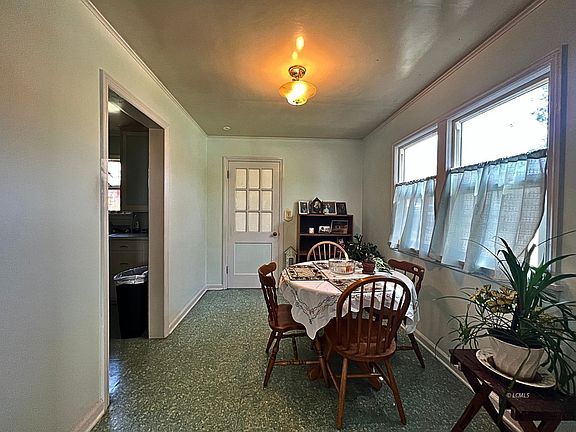 5th image of 624 N G St