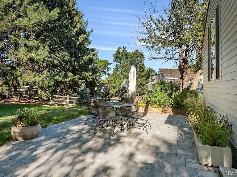 7030 S Magnolia Cir — Photo 8