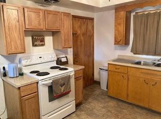 111 1st St N, New Rockford, ND 58356
