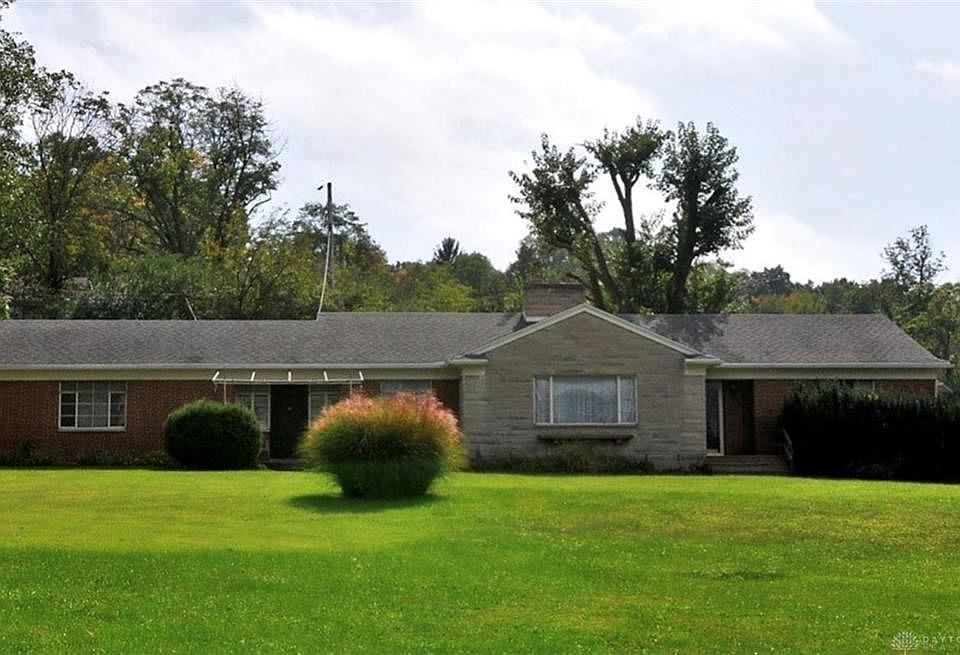 1st image of 660 W Dorothy Ln