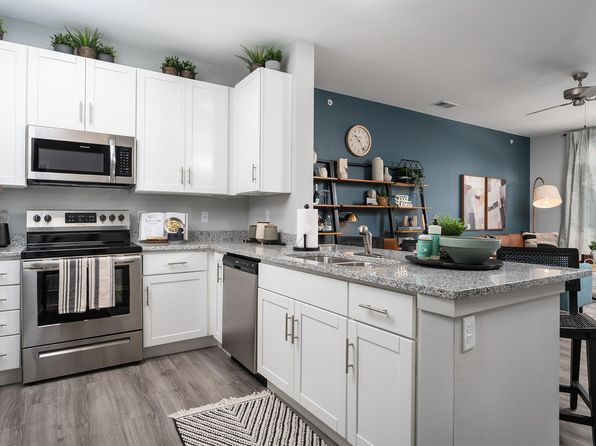 901 Baneberry Ln #2-301