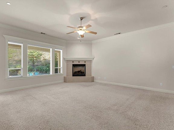 4th image of 3599 Foothill Blvd