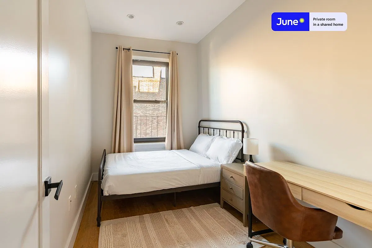 Full bedroom in 3 bed/1 bath home in Central Harlem #1090 C — Photo 1