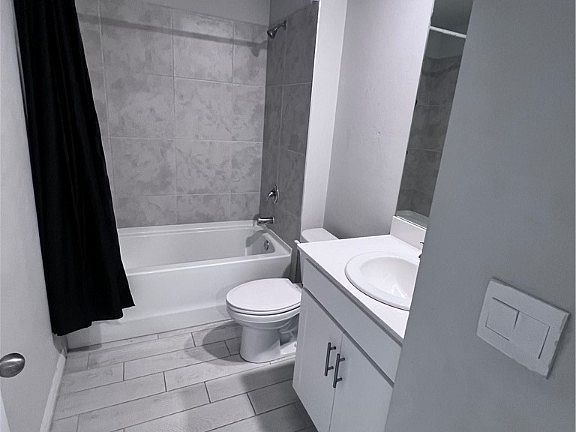 3rd image of 7020 Ramrod Cir #7020