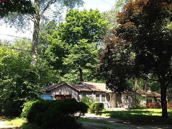 2nd image of 1610 Berrien Ave