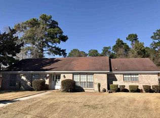42 Village Main St, Daphne, AL 36527