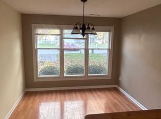 10 Old Coach Rd, Clifton Park, NY 12065