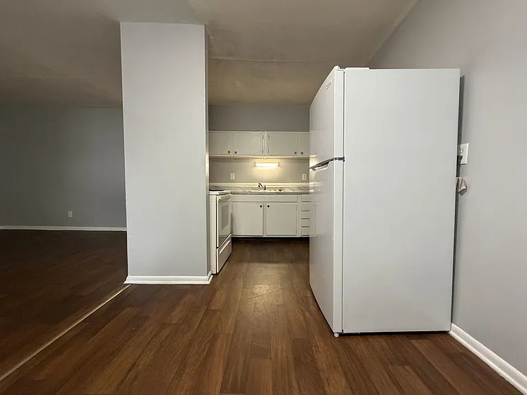 Cedar Chase Apartments — Photo 15