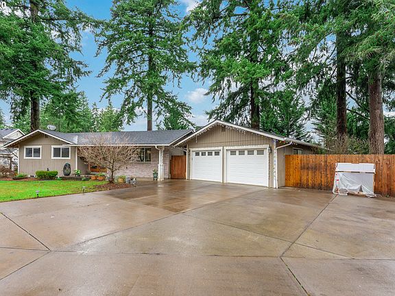 3rd image of 2813 NE 183rd Ct