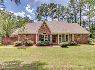 209 Lake Terrace Pl, Brandon, MS 39047