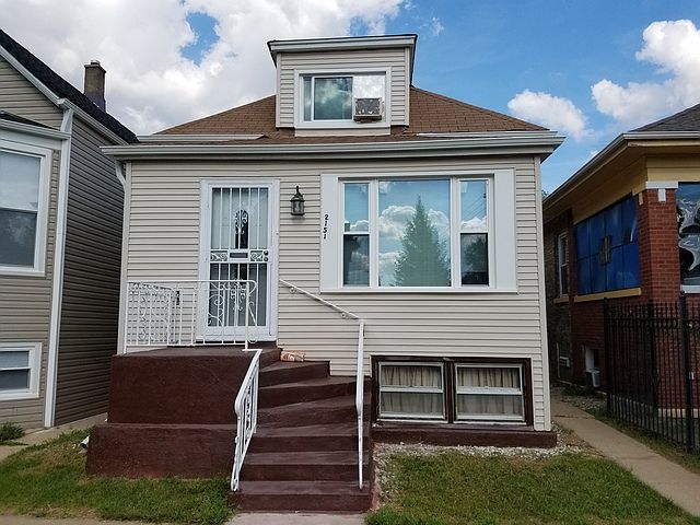 1st image of 2151 N Parkside Ave