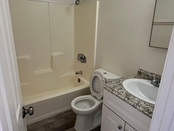 3rd image of 300 S 7th Ave #0