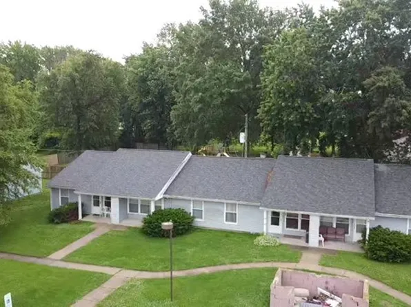902 Shup St, Newton, IL 62448