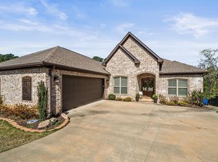 3 Ridgeview Ln, Maumelle, AR 72113