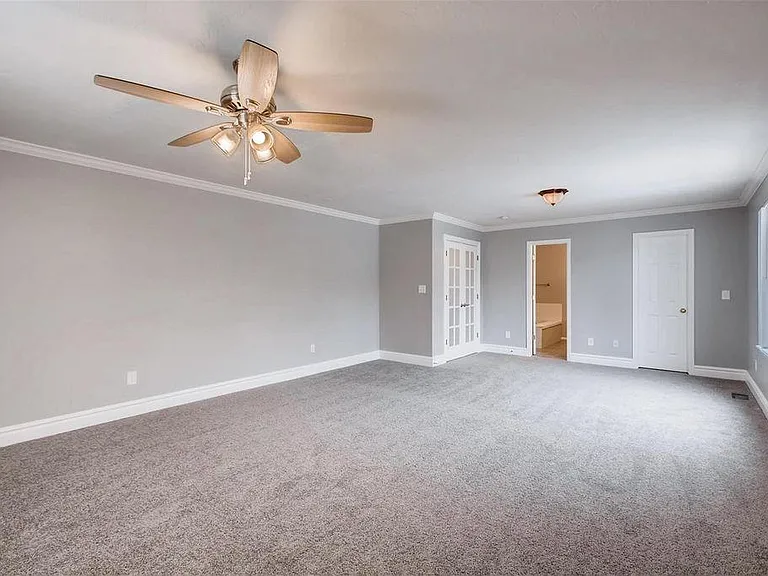 4555 Hunterwood Dr — Photo 12
