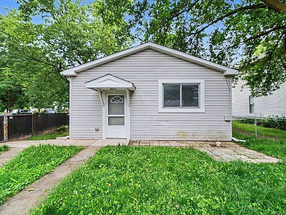 3rd image of 15504 Leona Dr