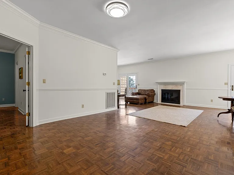 565 Winterview Ln — Photo 28