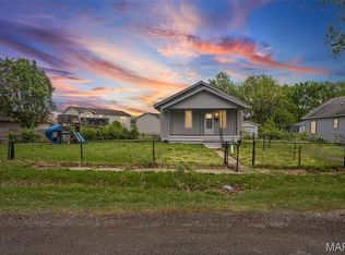 628 N 3rd St, Dupo, IL 62239