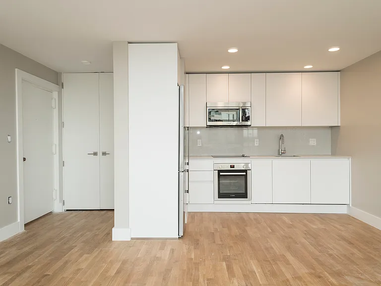 334 Harvard St #K7 — Photo 8