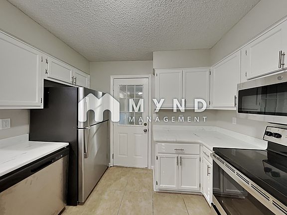5th image of 2579 Laurelcrest Dr