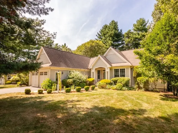3 Bridlefield Ln, Medfield, MA 02052