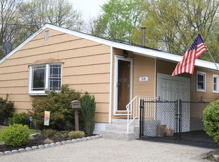 38 Boulevard E, Keyport, NJ 07735