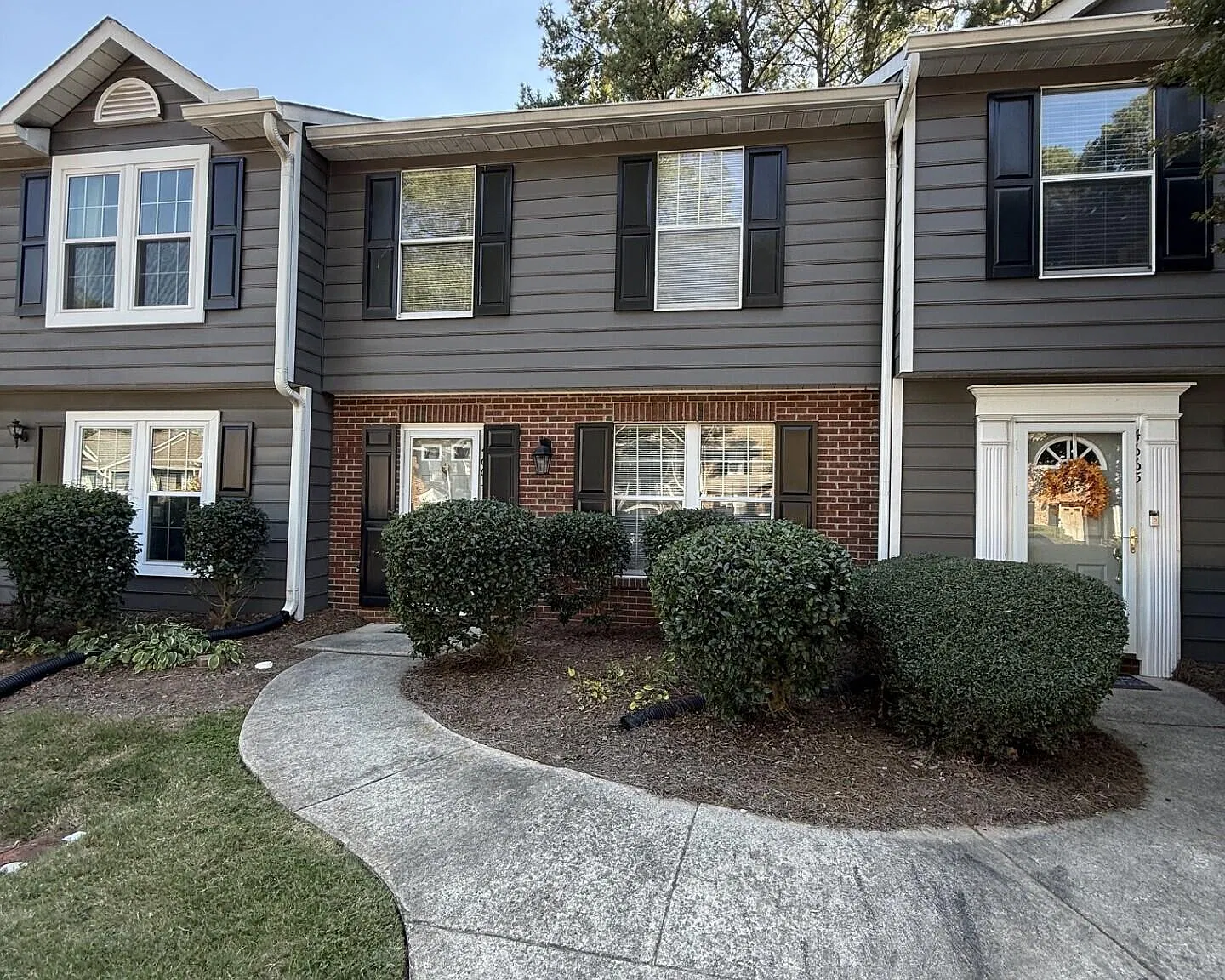 3 bed, 2.5 bath, 1366 sqft, $1,495 — Photo 2