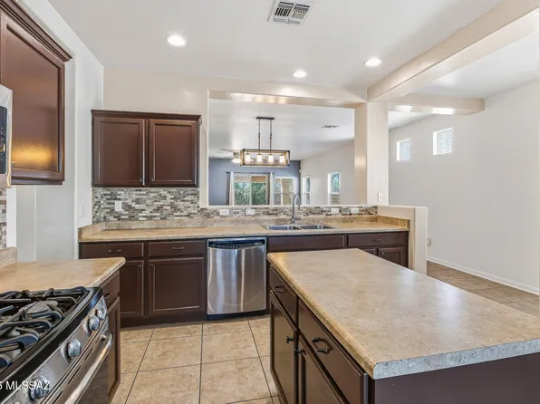 539 W Calle Sombra Linda, Sahuarita, AZ 85629