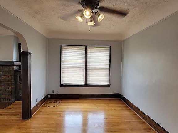 4th image of 1027-29 Washington St #1029