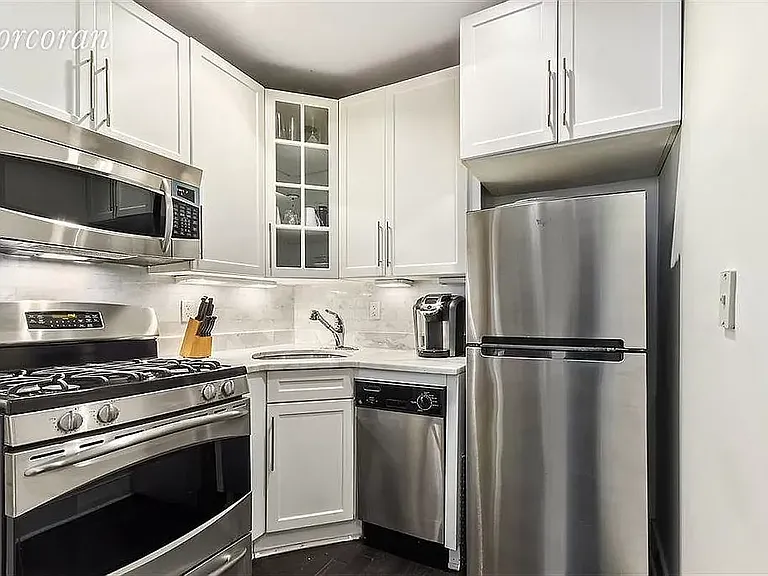 555 Lenox Ave #4G — Photo 1