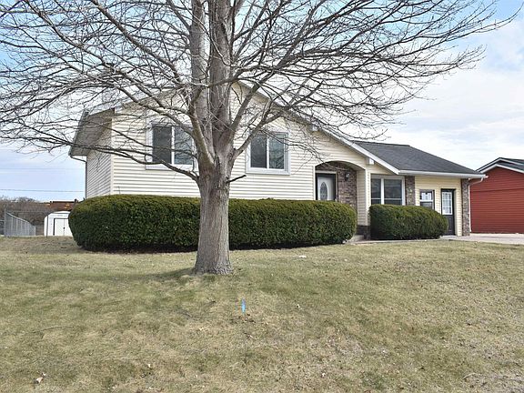 2nd image of 1581 Meadow Lark Dr