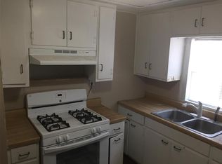 216 South St, Tye, TX 79563