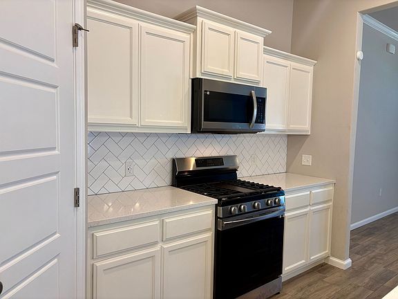 5th image of 2217 Arcady Ave
