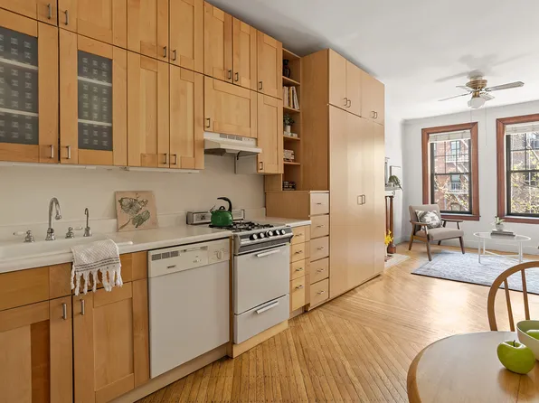904 Union Street 3A image 1 of 4