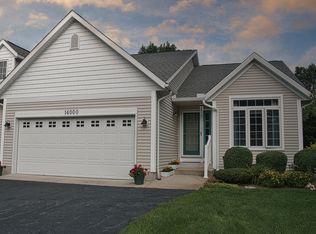14000 Bayou Ridge Cir #25, Grand Haven, MI 49417